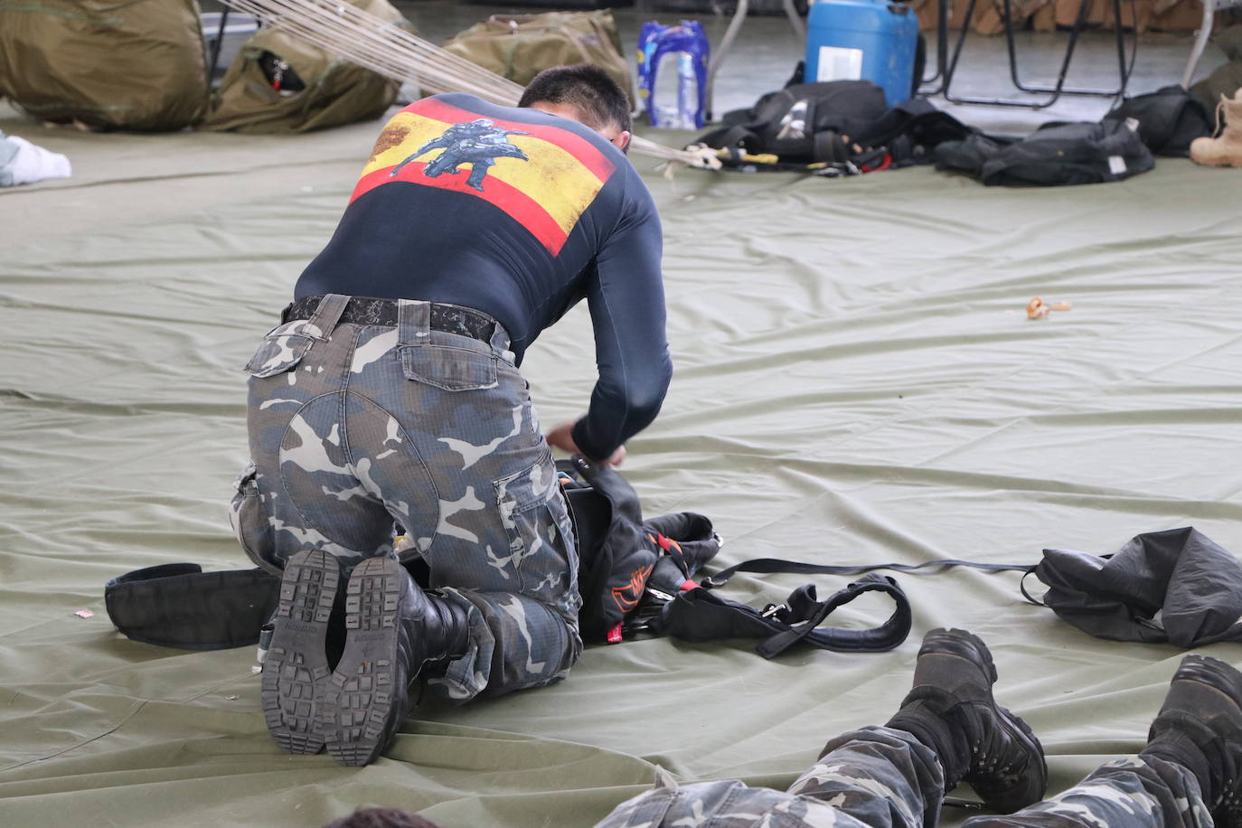 La Brigada Paracaidista pone en práctica el ejercicio Lone Paratrooper 2021 en el que 140 paracaidistas de España, Francia, Portugal y Estados Unidos se instruyen en el cielo inmejorable de la Academia Básica del Aire de la Virgen del Camino