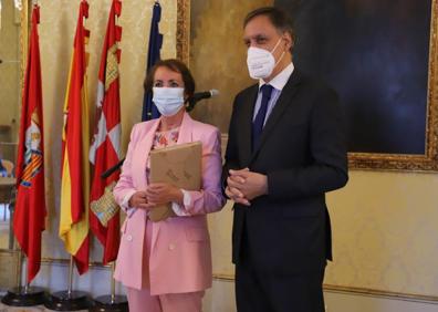 Imagen secundaria 1 - Momentos del acto de homenaje 