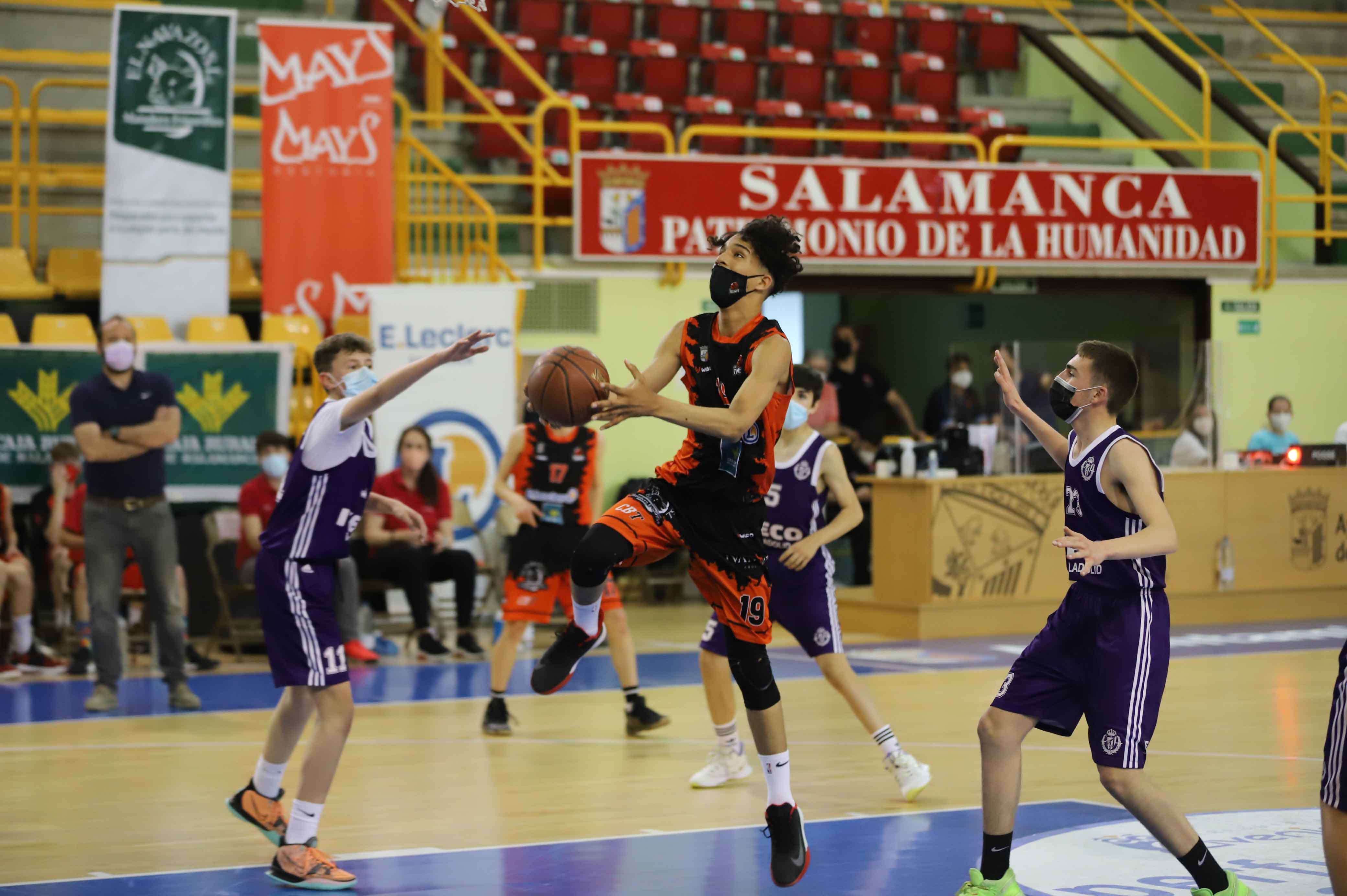 Final a cuatro masculina infantil E. Leclerc - Iveco Valladolid (65-53)
