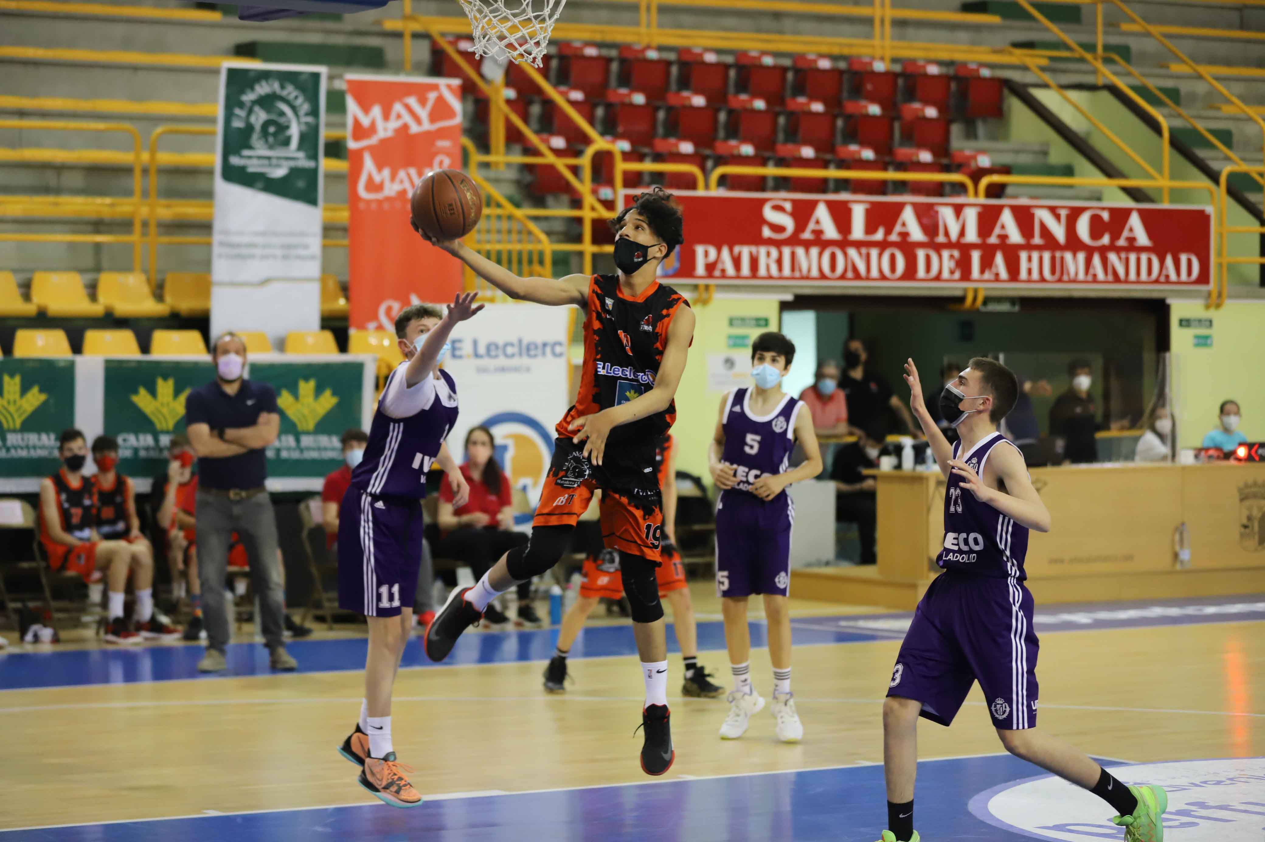 Final a cuatro masculina infantil E. Leclerc - Iveco Valladolid (65-53)