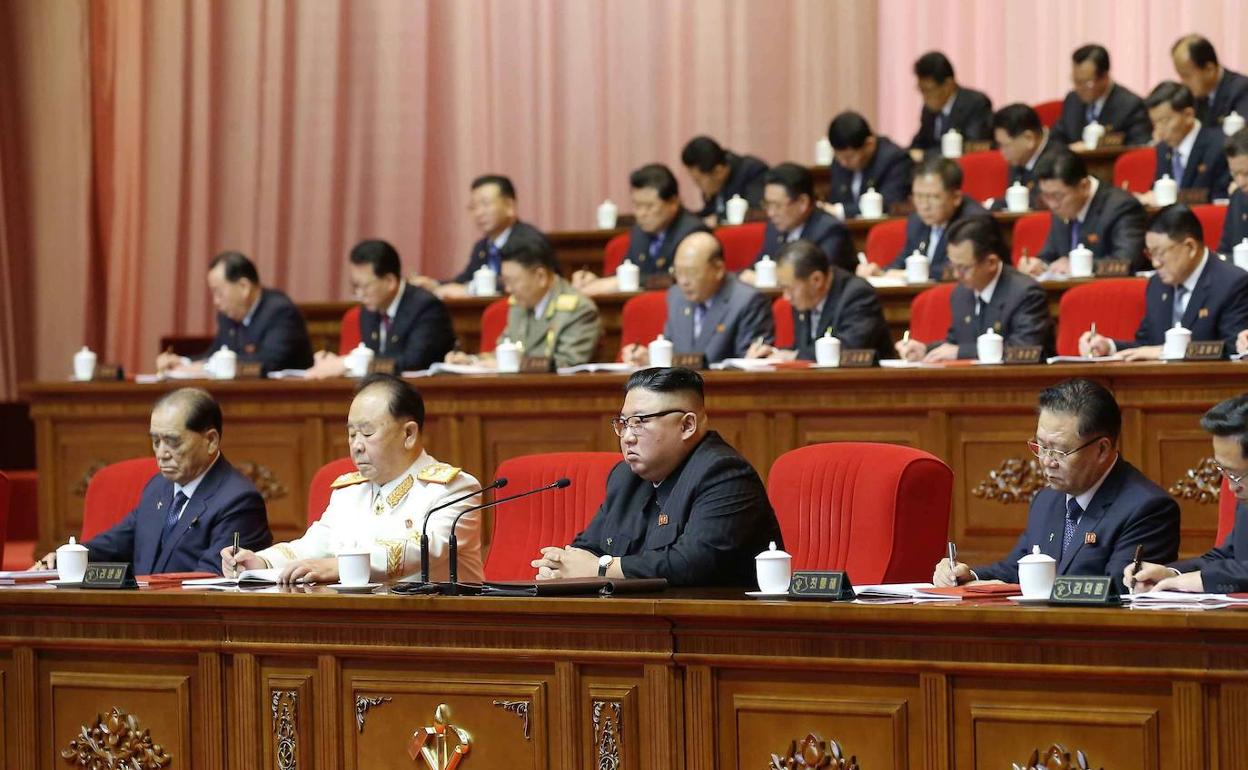 El líder norcoreano Kim Jong-un, en el octavo congreso del Partido de los Trabajadores. 