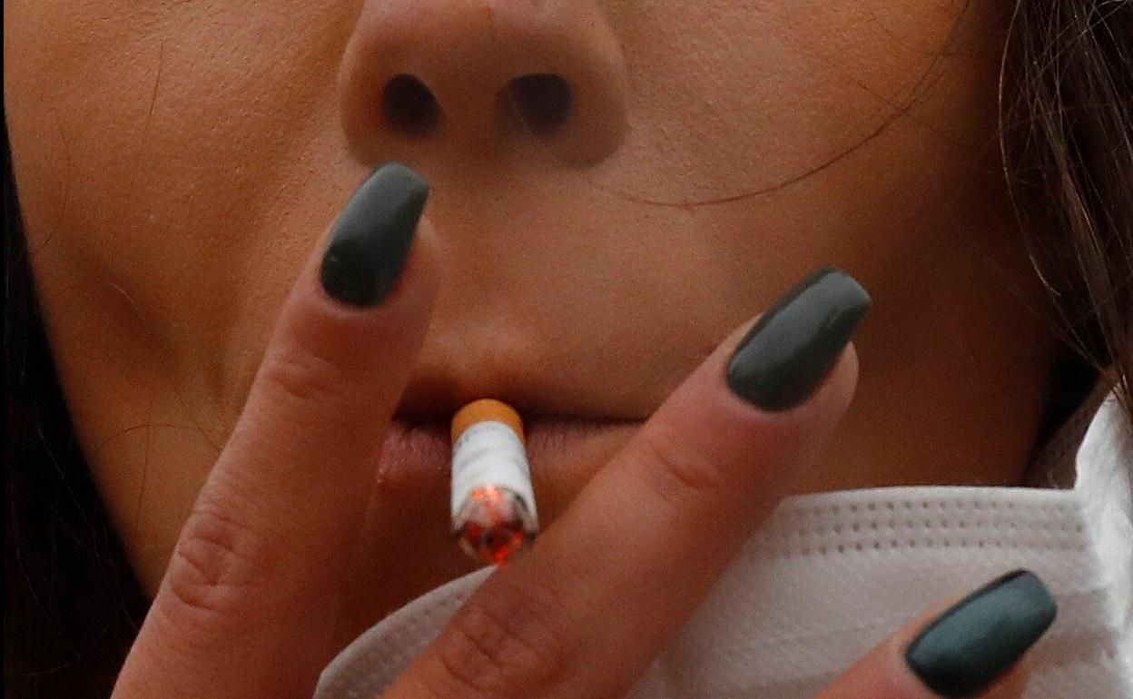 El 14% de la población general cree que el tabaco no influye en la severidad de la covid