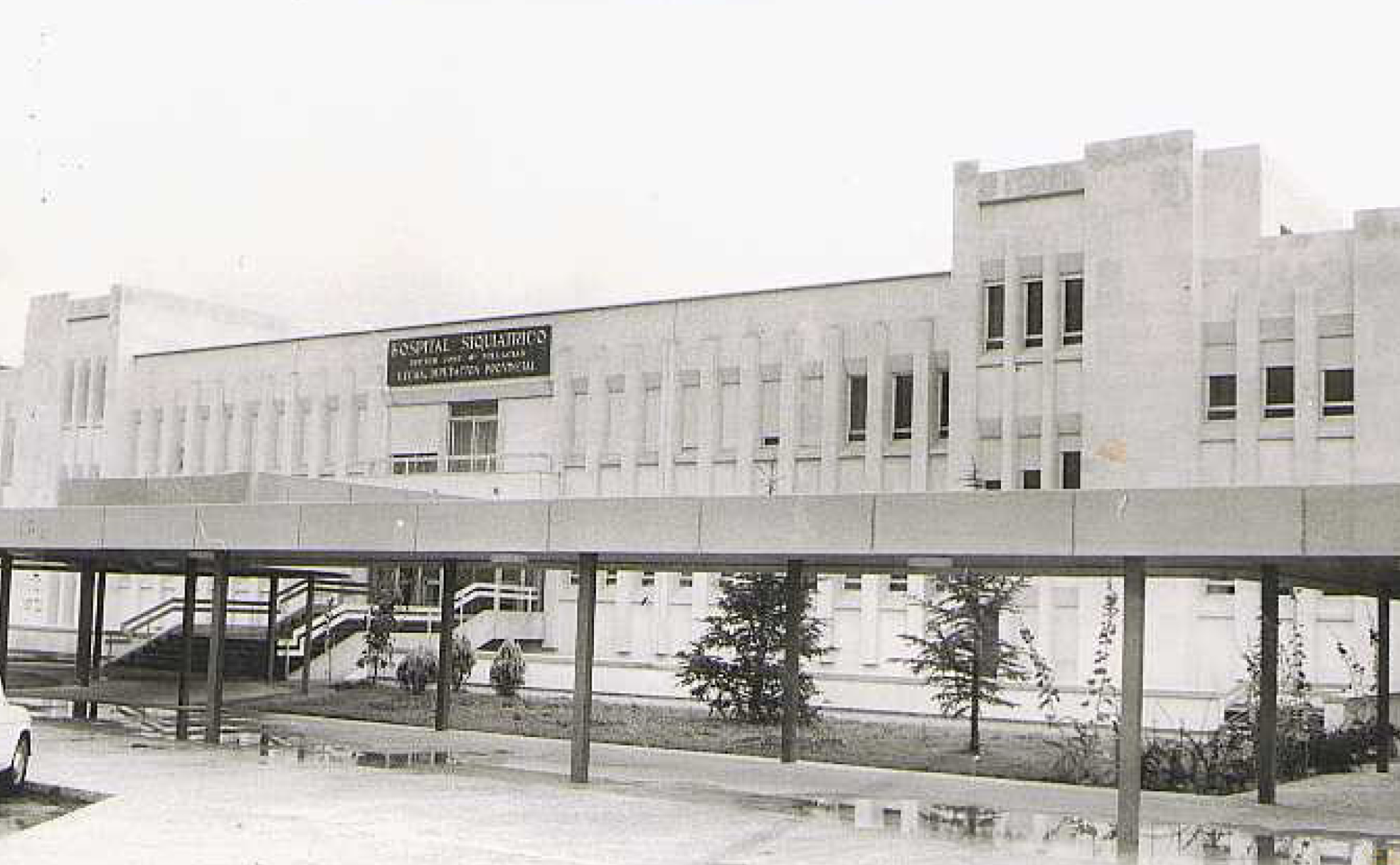 La Diputación Provincial puso el nombre de Doctor Villacián al nuevo Hospital Psiquiátrico, inaugurado en 1975. 