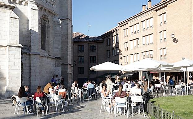 Los hosteleros de Valladolid califican de «desafiante» la posición de Darias