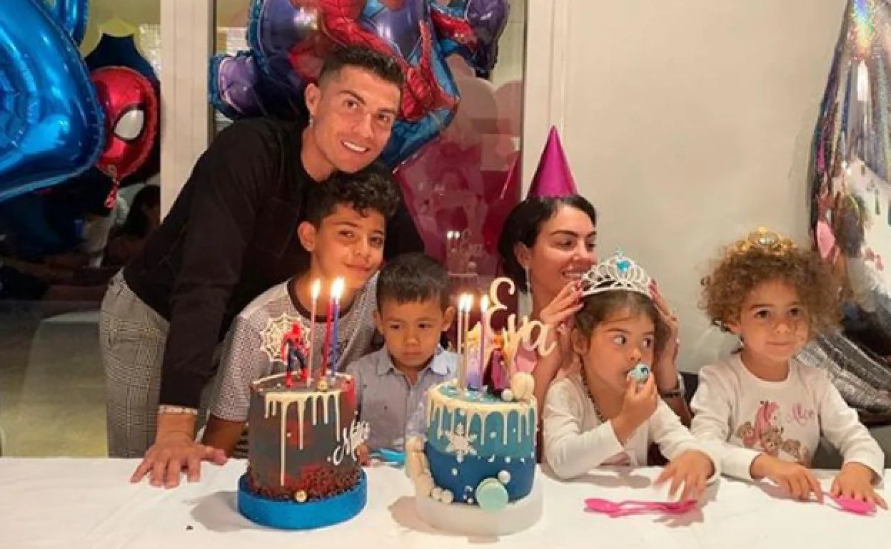 Cristiano Ronaldo y Georgina Rodríguez celebran el cuarto cumpleaños de sus  mellizos | El Norte de Castilla