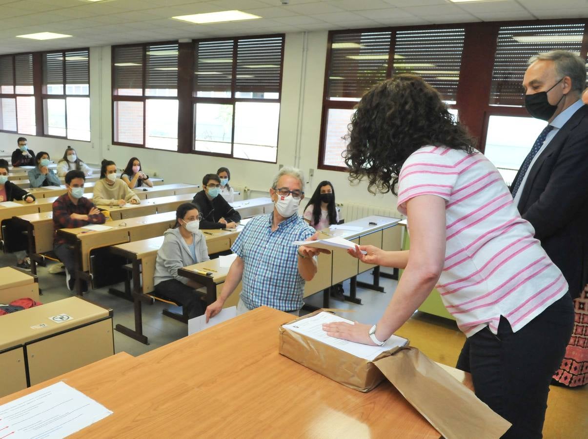 Fotos: Comienzan las pruebas de la EBAU en Valladolid