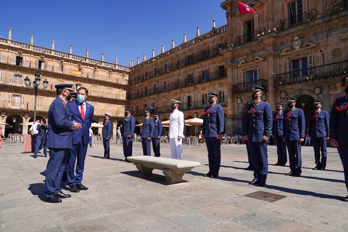 El alcalde recibió a la delegación del Grupo de Escuelas de Matacán 