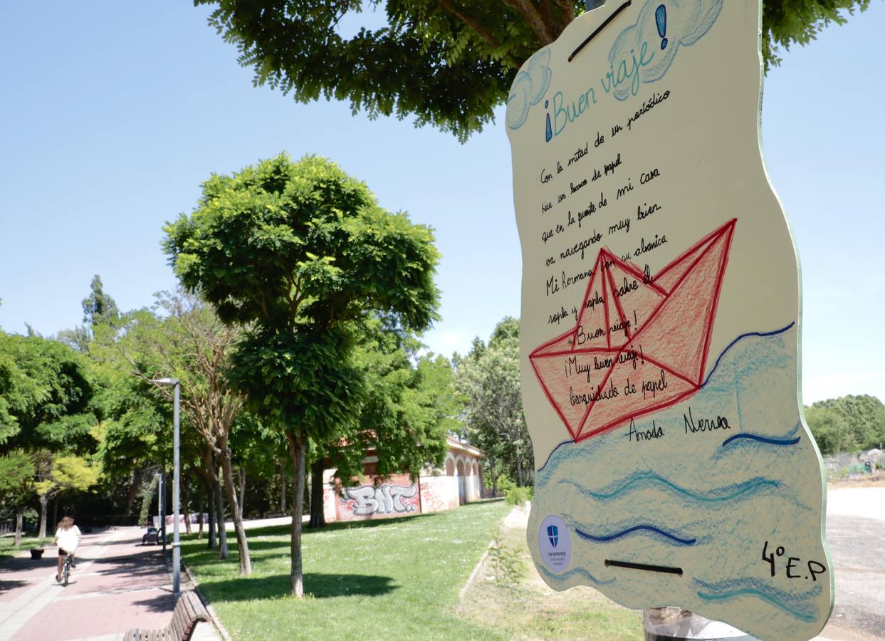 Fotos: Las farolas de las calles aledañas al Esgueva lucen los dibujos de los niños de seis colegios de Valladolid