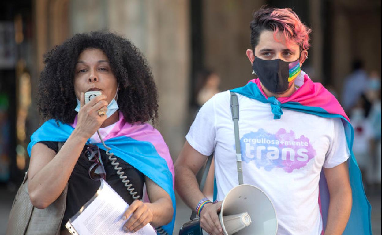 Concentración en la Plaza Mayor de Salamanca a favor de la 'Ley Trans'