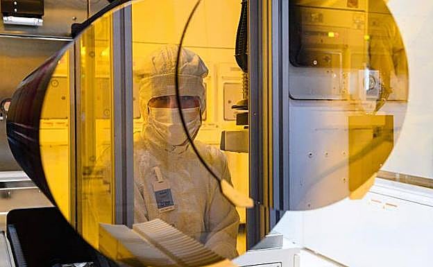 Fabricación de semiconductores en la planta de Bosch recientemente inaugurada en Alemania
