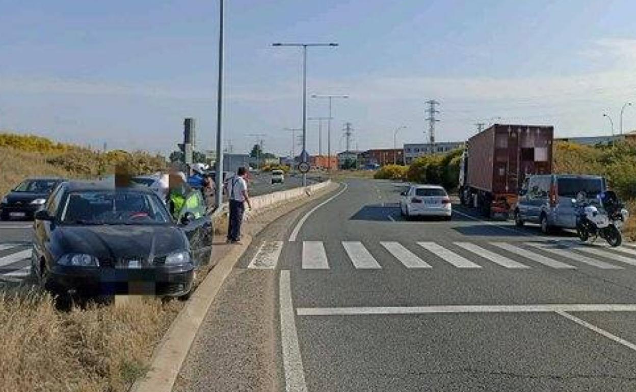 Los vehículos implicados en el lugar del siniestro. 