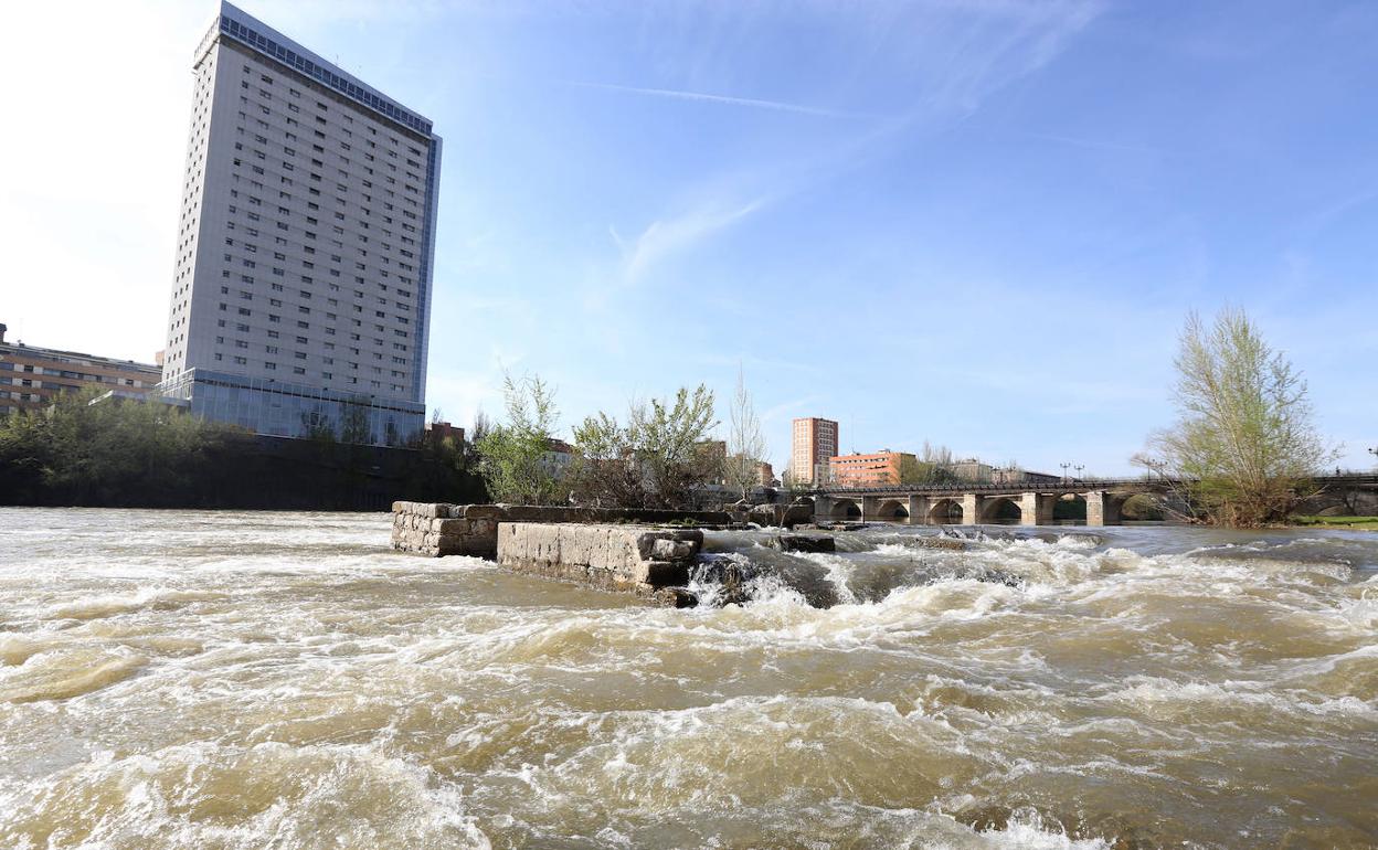 Zona de la pesquera junto a la playa de Moreras. 
