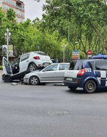 Imagen secundaria 2 - Colisión por alcance en el centro de Valladolid. 