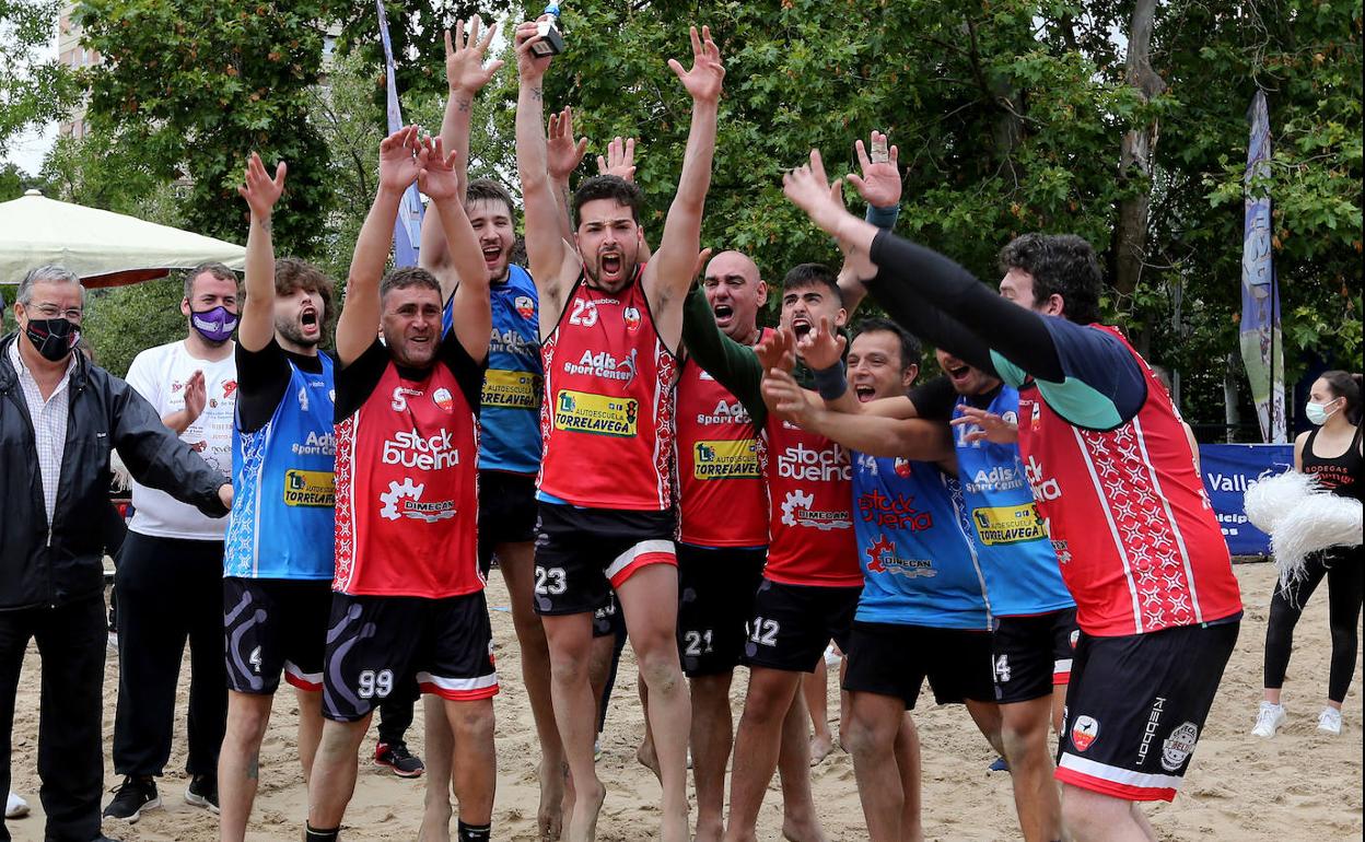 Integrantes del Polanco Beach, equipo campeón. 