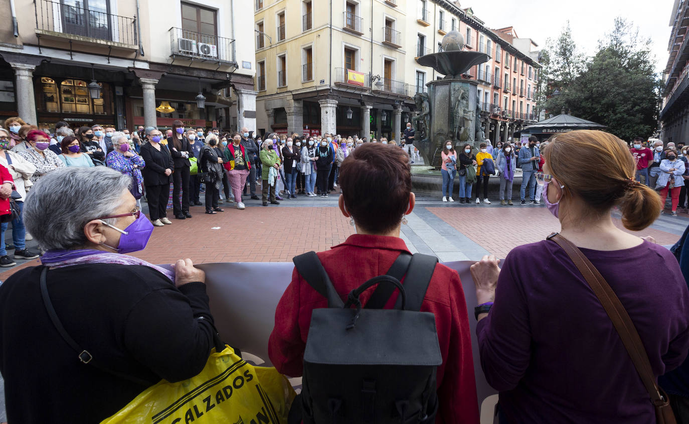 África, de 56 años, recibió cerca de veinte puñaladas con un cuchillo de cocina. 