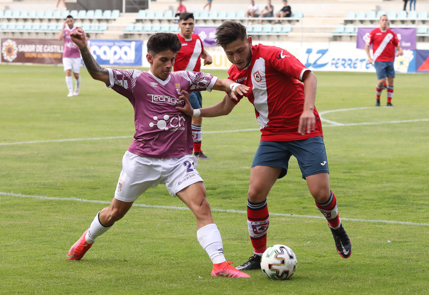 Los jugadores de Pechu doblegan a su rival y son nuevo equipo de Tercera RFEF.