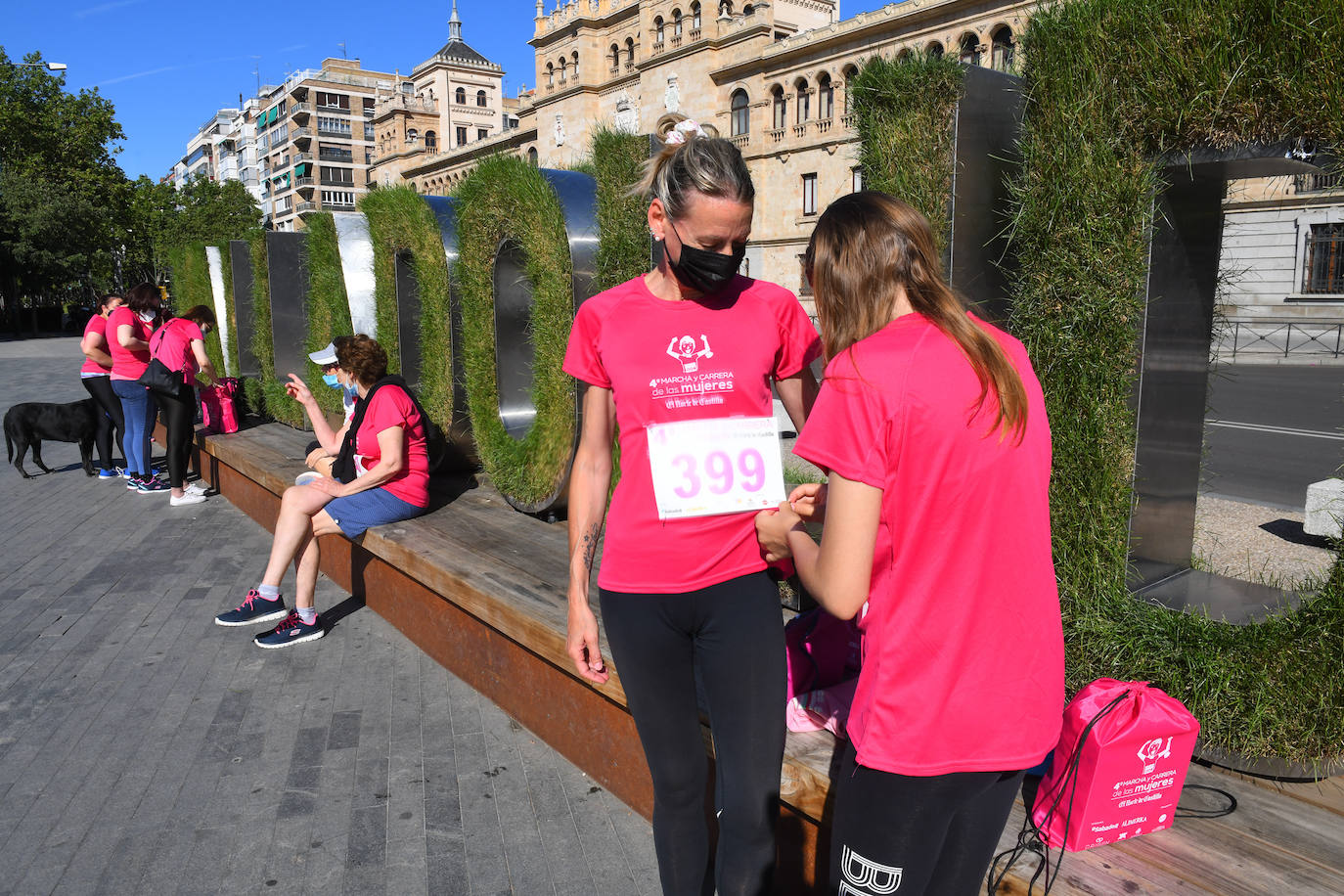 Fotos: IV Marcha y Carrera de las Mujeres en Valladolid (4/6)