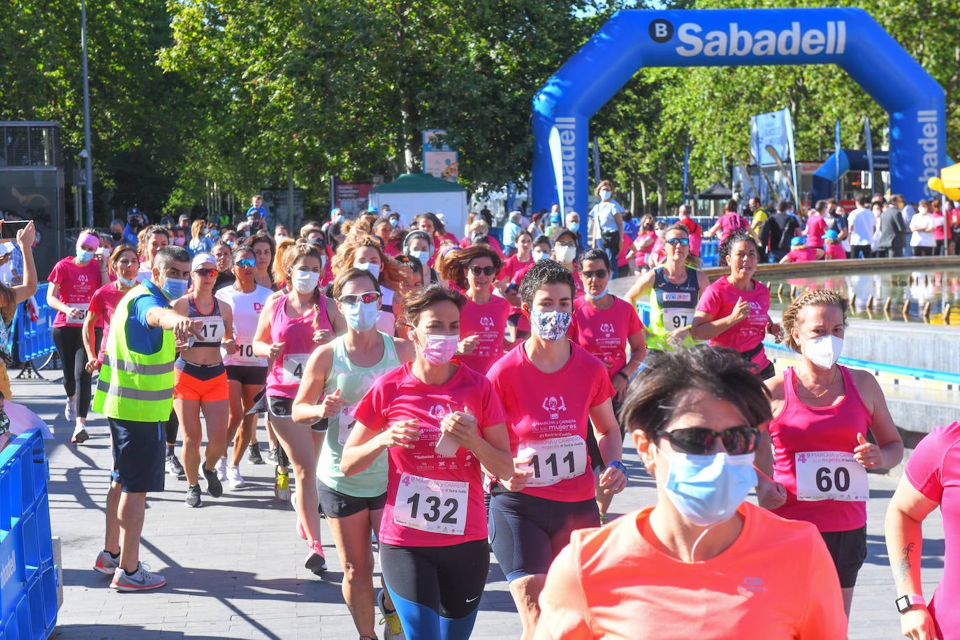 Fotos: IV Marcha y Carrera de las Mujeres en Valladolid (4/6)