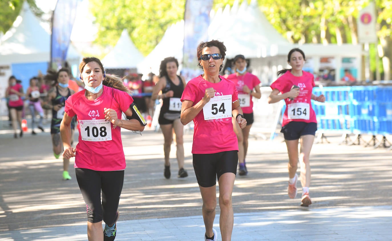 Fotos: IV Marcha y Carrera de las Mujeres en Valladolid (4/6)