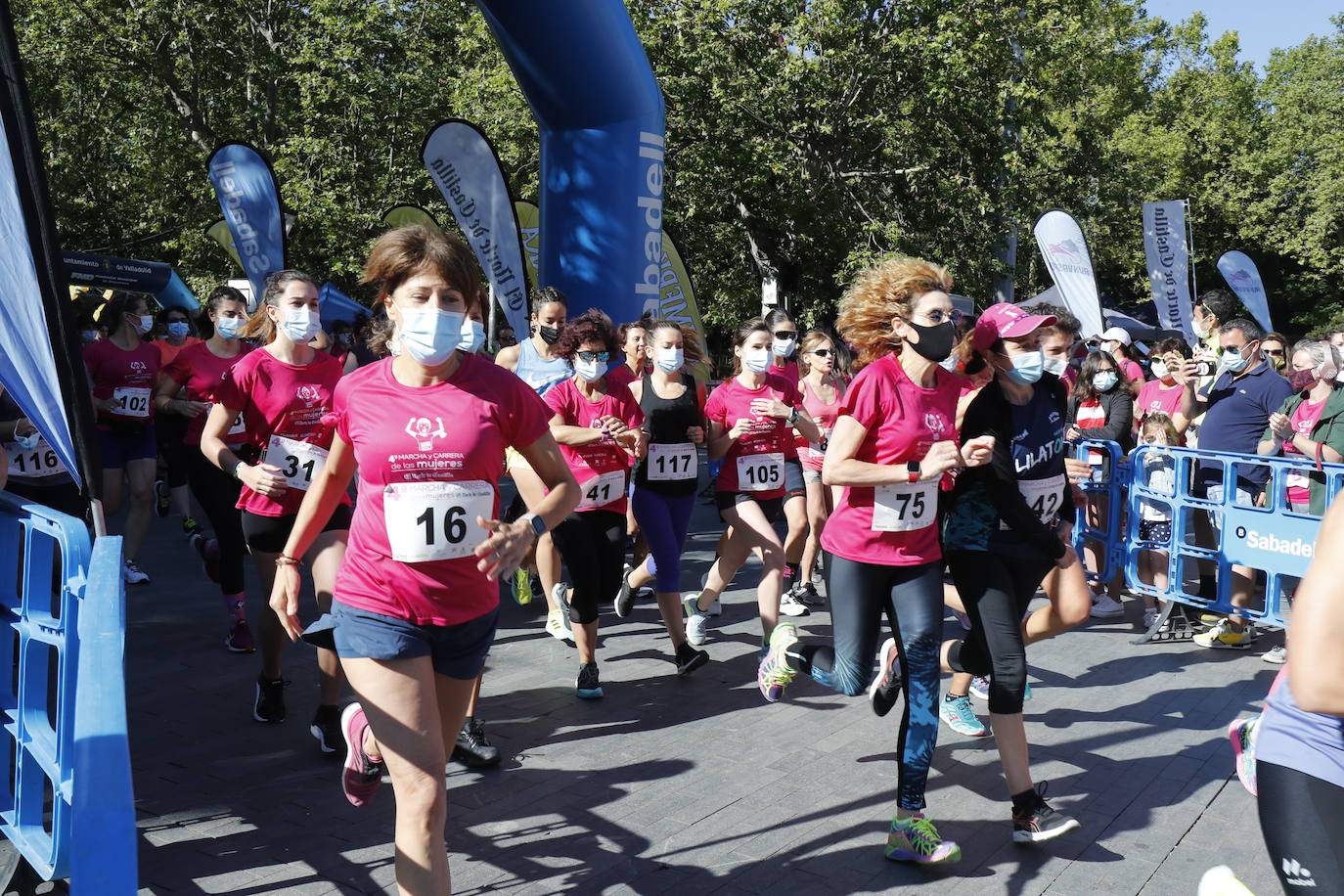 Fotos: IV Marcha y Carrera de las Mujeres en Valladolid (2/5)