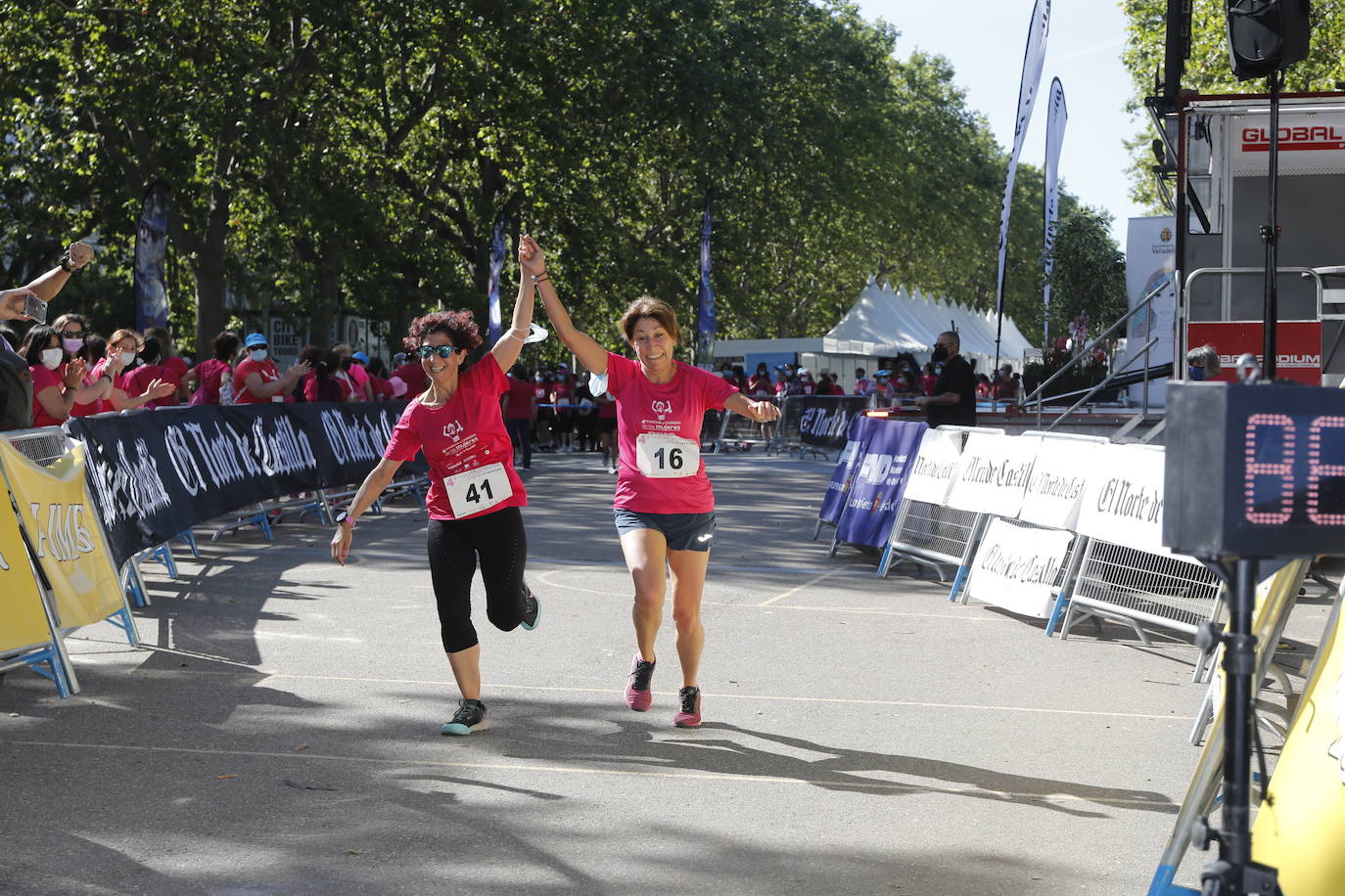 Fotos: IV Marcha y Carrera de las Mujeres en Valladolid (3/5)