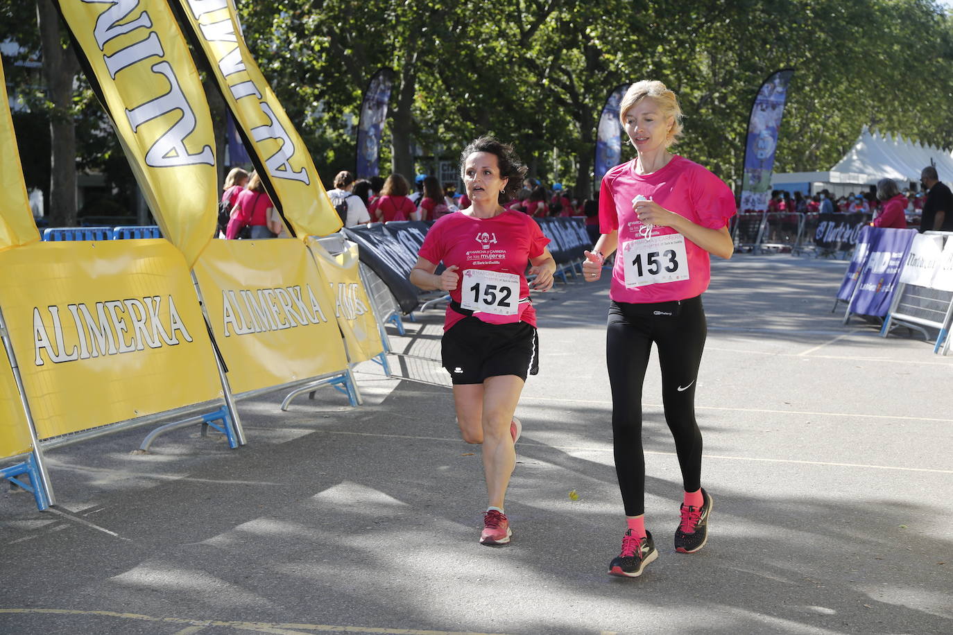 Fotos: IV Marcha y Carrera de las Mujeres en Valladolid (3/5)