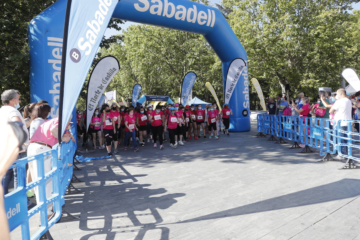 Fotos: IV Marcha y Carrera de las Mujeres en Valladolid (4/5)