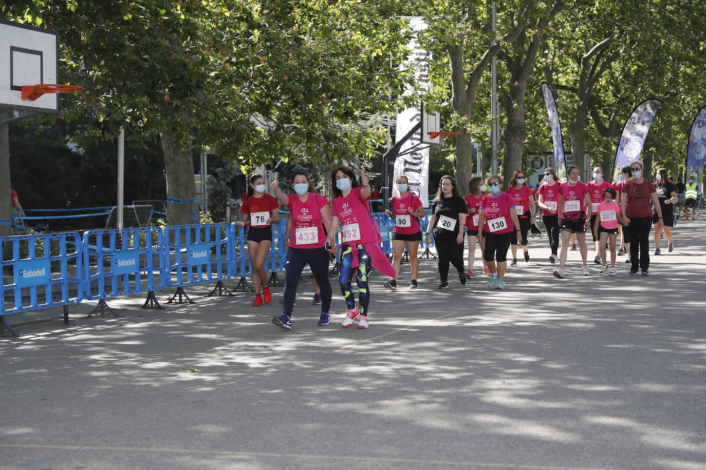 Fotos: IV Marcha y Carrera de las Mujeres en Valladolid (4/5)