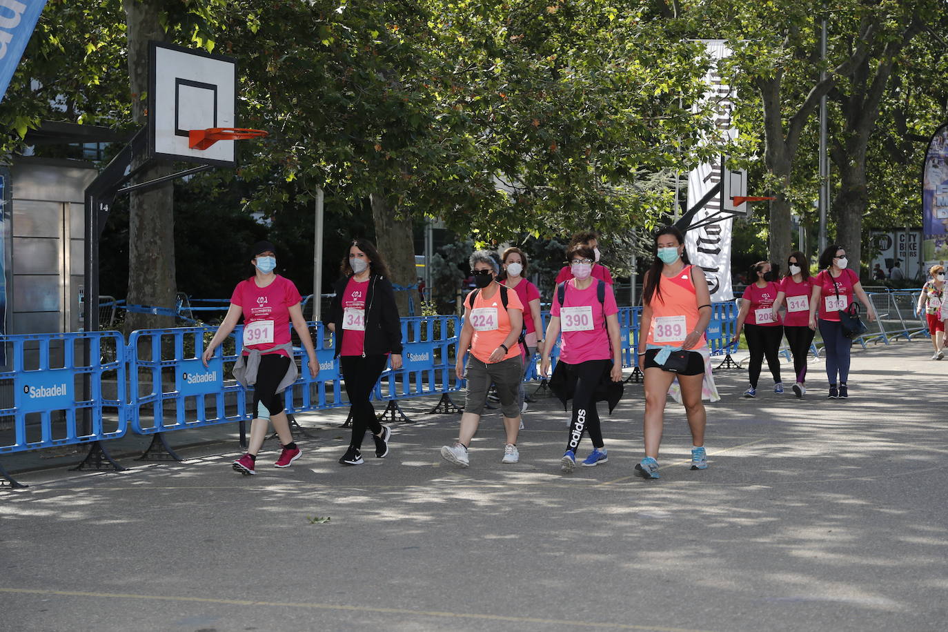 Fotos: IV Marcha y Carrera de las Mujeres en Valladolid (4/5)