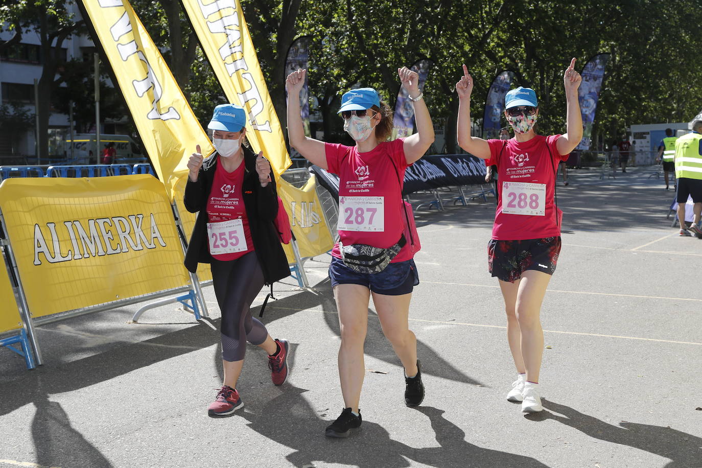 Fotos: IV Marcha y Carrera de las Mujeres en Valladolid (4/5)