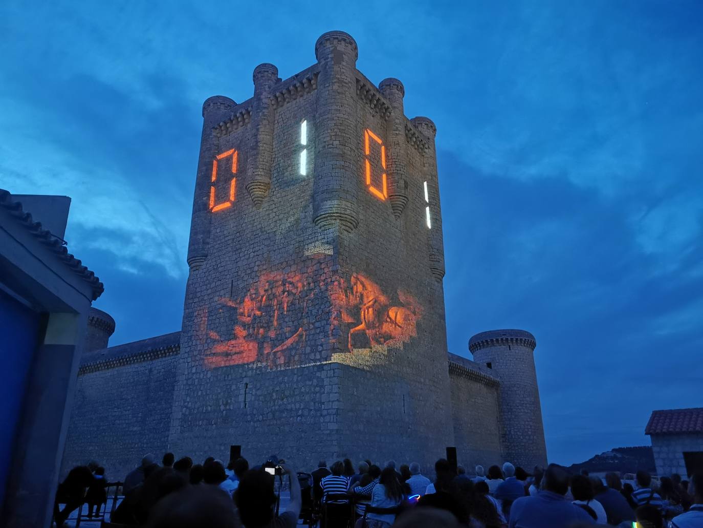 Fotos: Un videomapping recuerda en Torrelobatón la victoria de los comuneros en la localidad en 1521