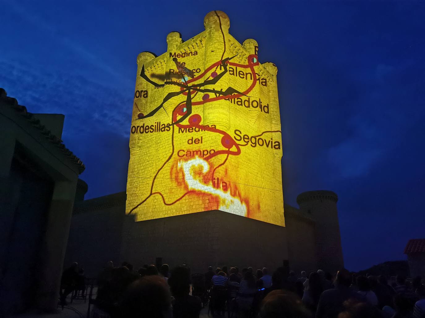 Fotos: Un videomapping recuerda en Torrelobatón la victoria de los comuneros en la localidad en 1521