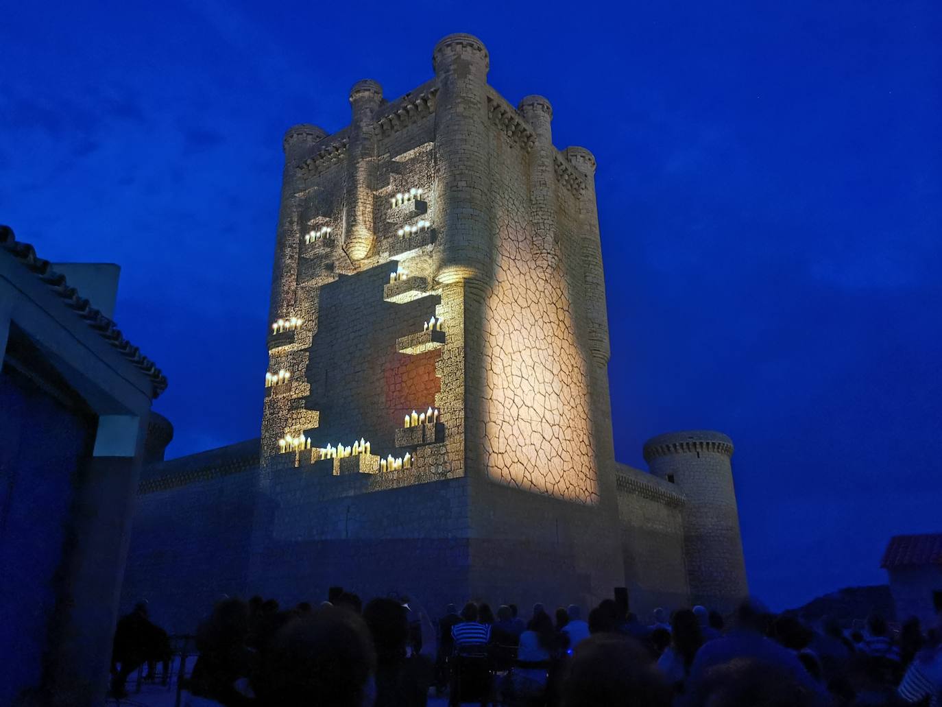 Fotos: Un videomapping recuerda en Torrelobatón la victoria de los comuneros en la localidad en 1521