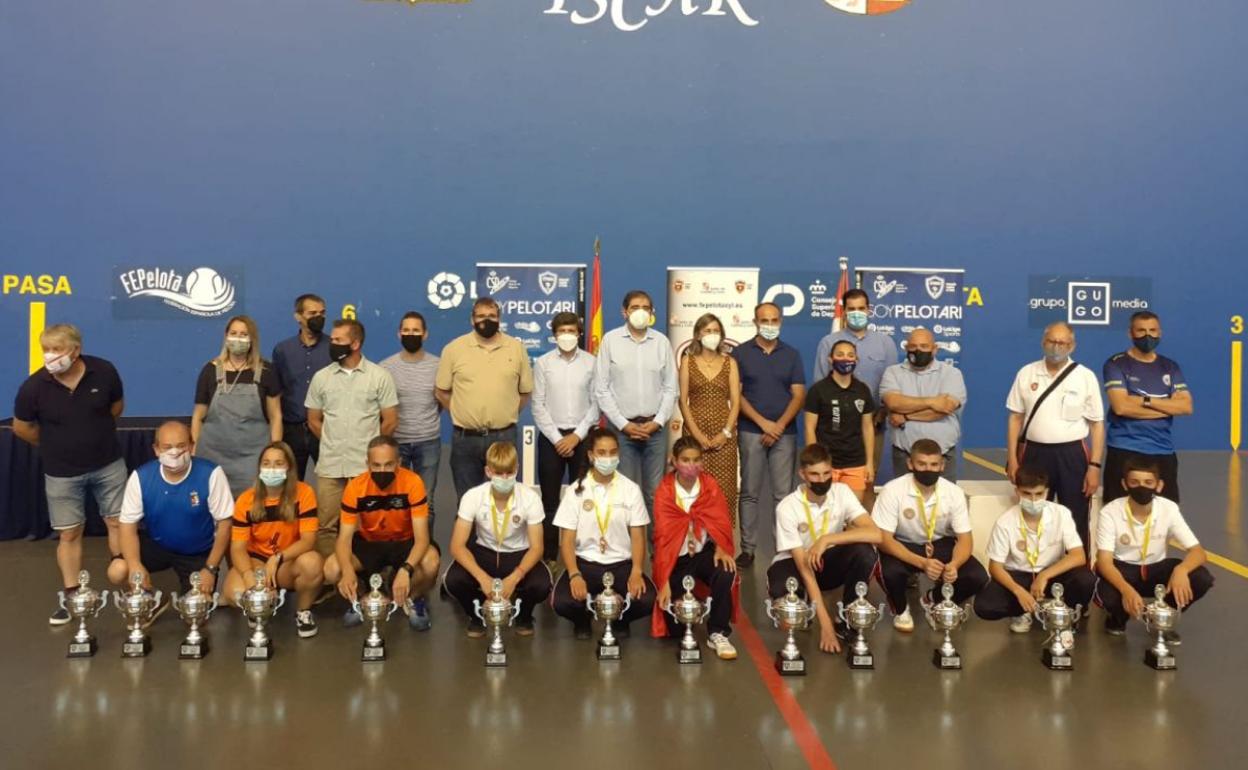 Valencia en 30 metros y Navarra en 36 vuelven a dominar el Nacional en edad escolar