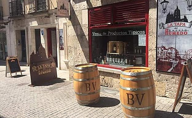 Imagen del bar 'La tapa del Barrio Húmedo', en la calle Guadamacileros.