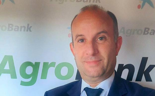 Jesús López Jiménez: «Uno de cada cuatro agricultores españoles ya trabaja con Agrobank»