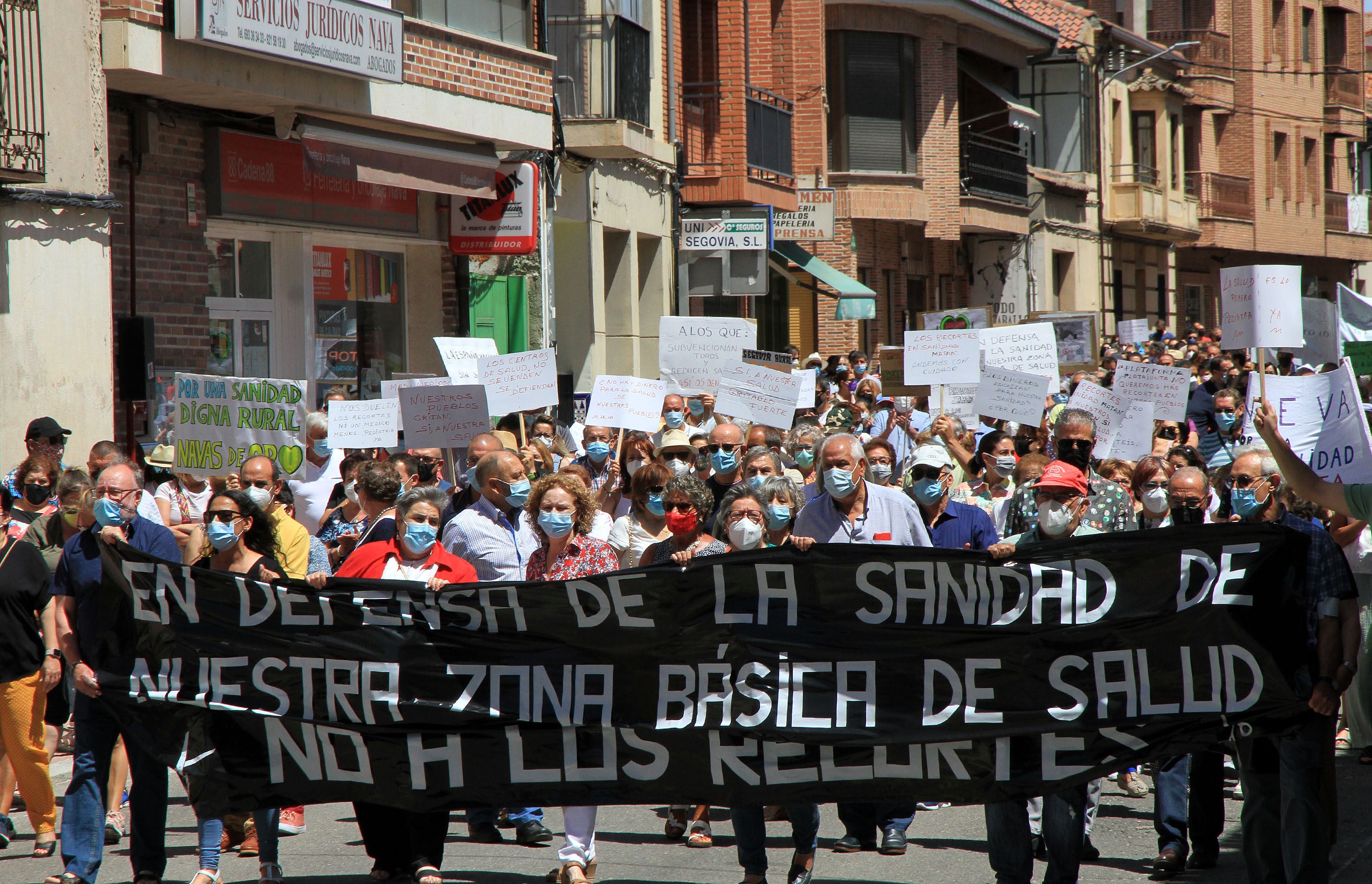 Momento de la manifestación celebrada en Nava de la Asunción.