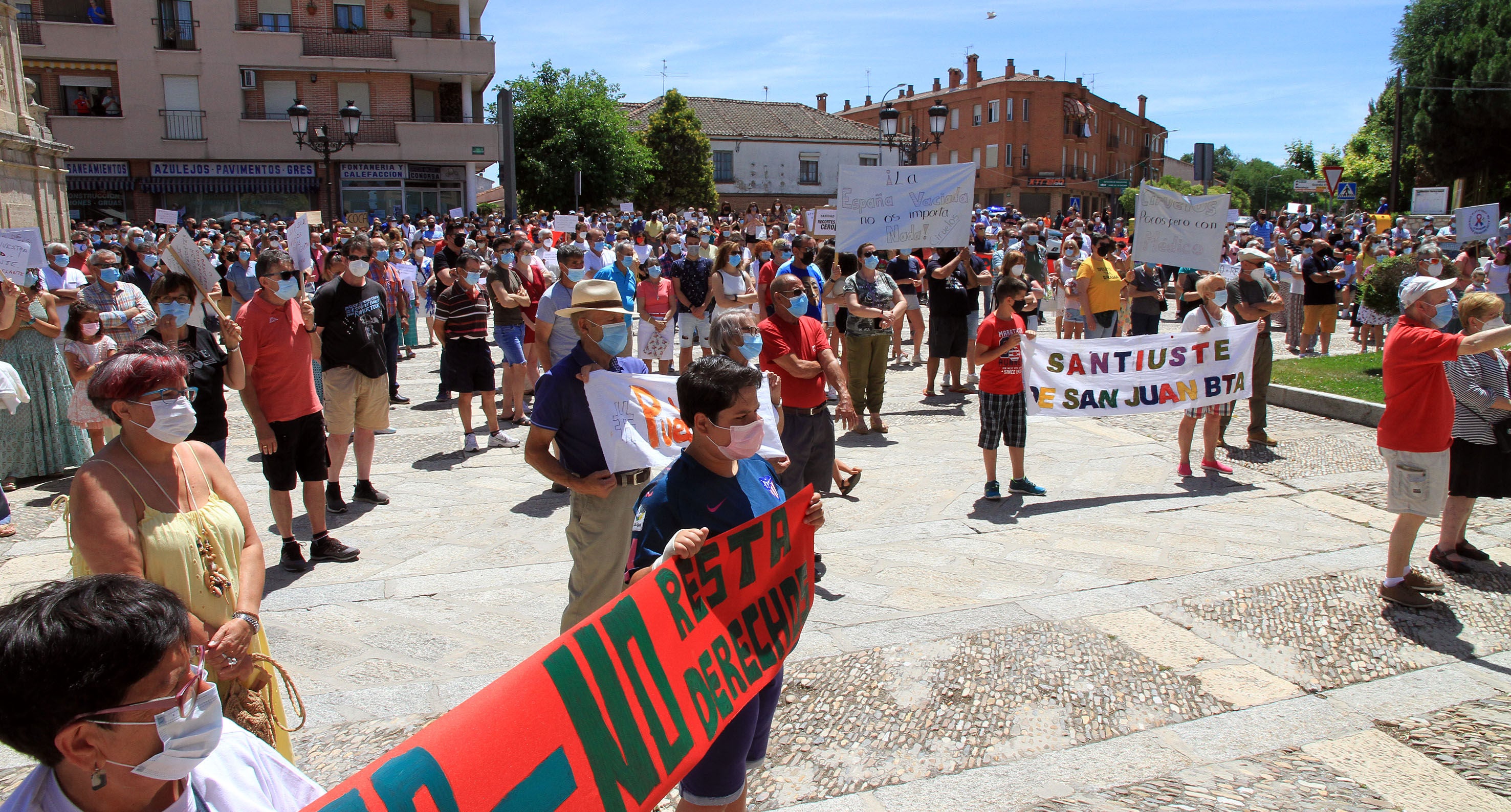 Momento de la manifestación celebrada en Nava de la Asunción.