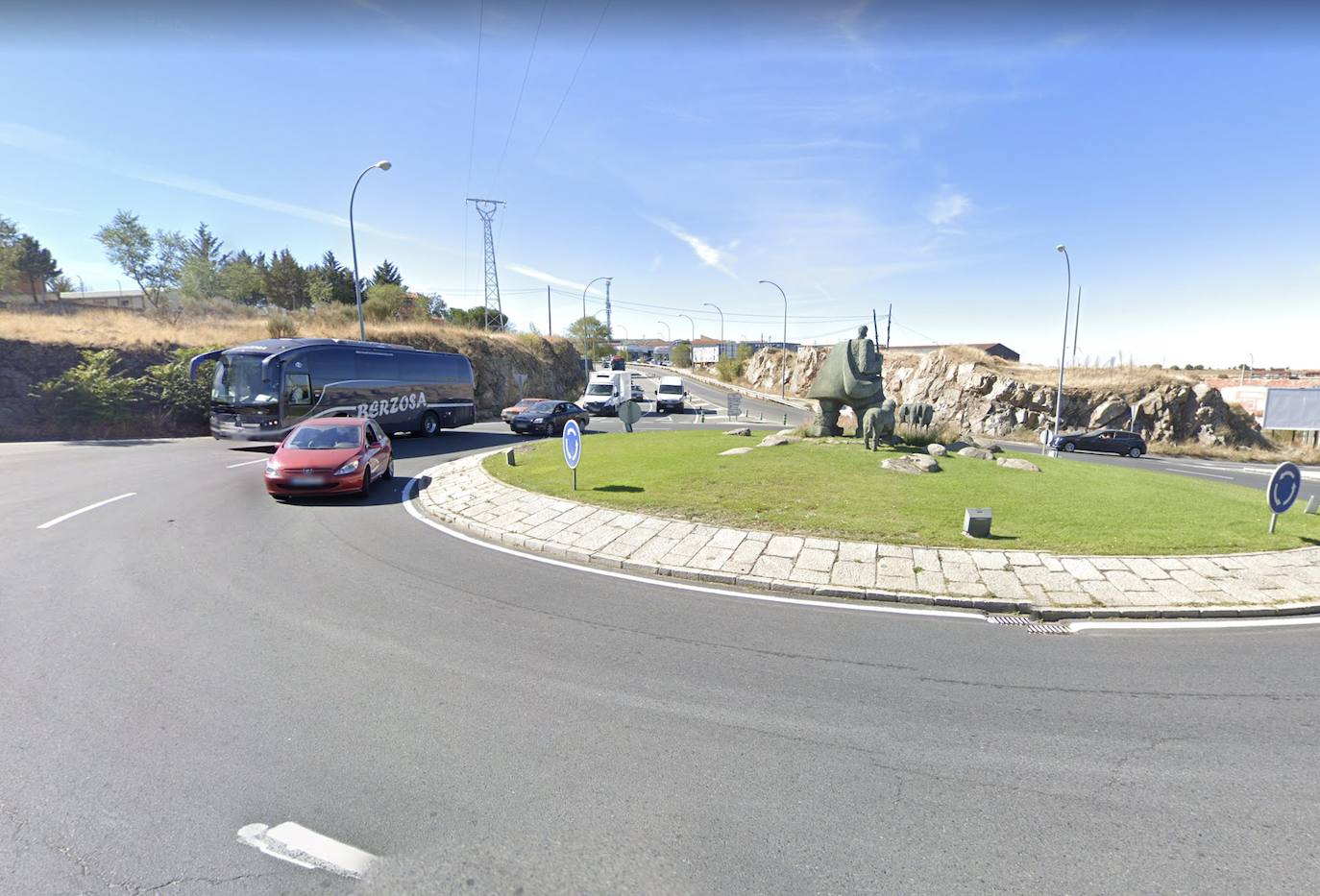 Rotonda del Pastor de Segovia, donde se ha producido el accidente y la detención.