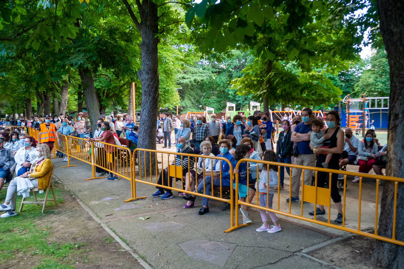 Concierto de Afro Social Club, primero del ciclo 'La huerta de las delicias', junto a la ermita románica. 