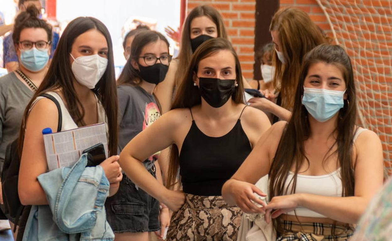 Un grupo de estudiantes universitarios en Palencia. 