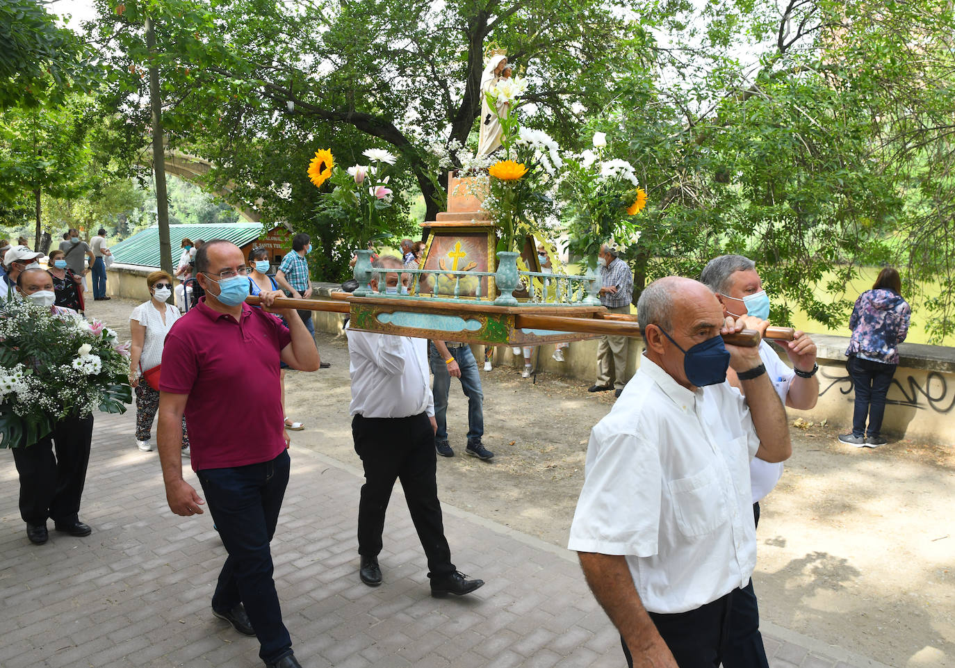 La Virgen del Carmen recorre las aguas del Pisuerga