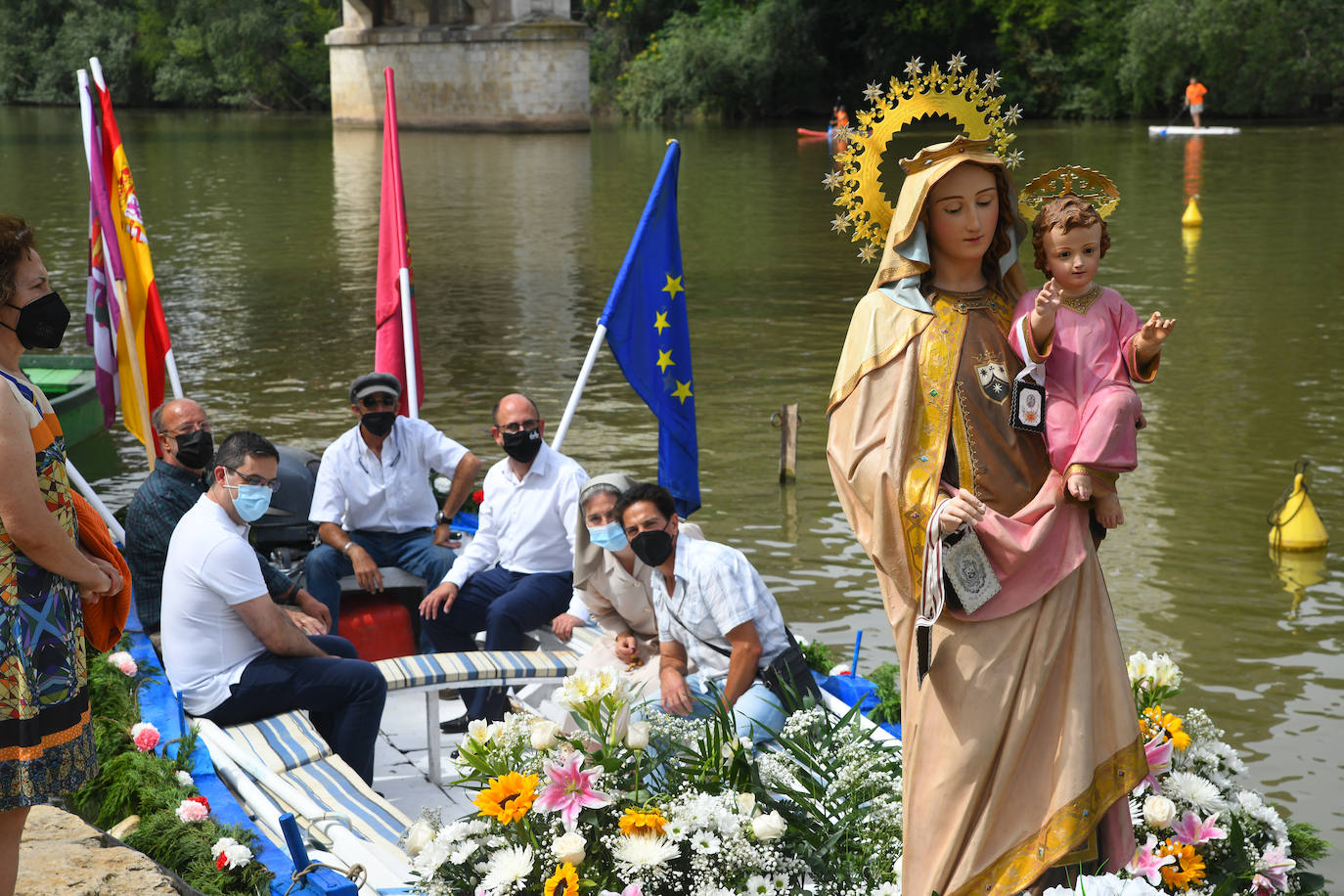 La Virgen del Carmen recorre las aguas del Pisuerga