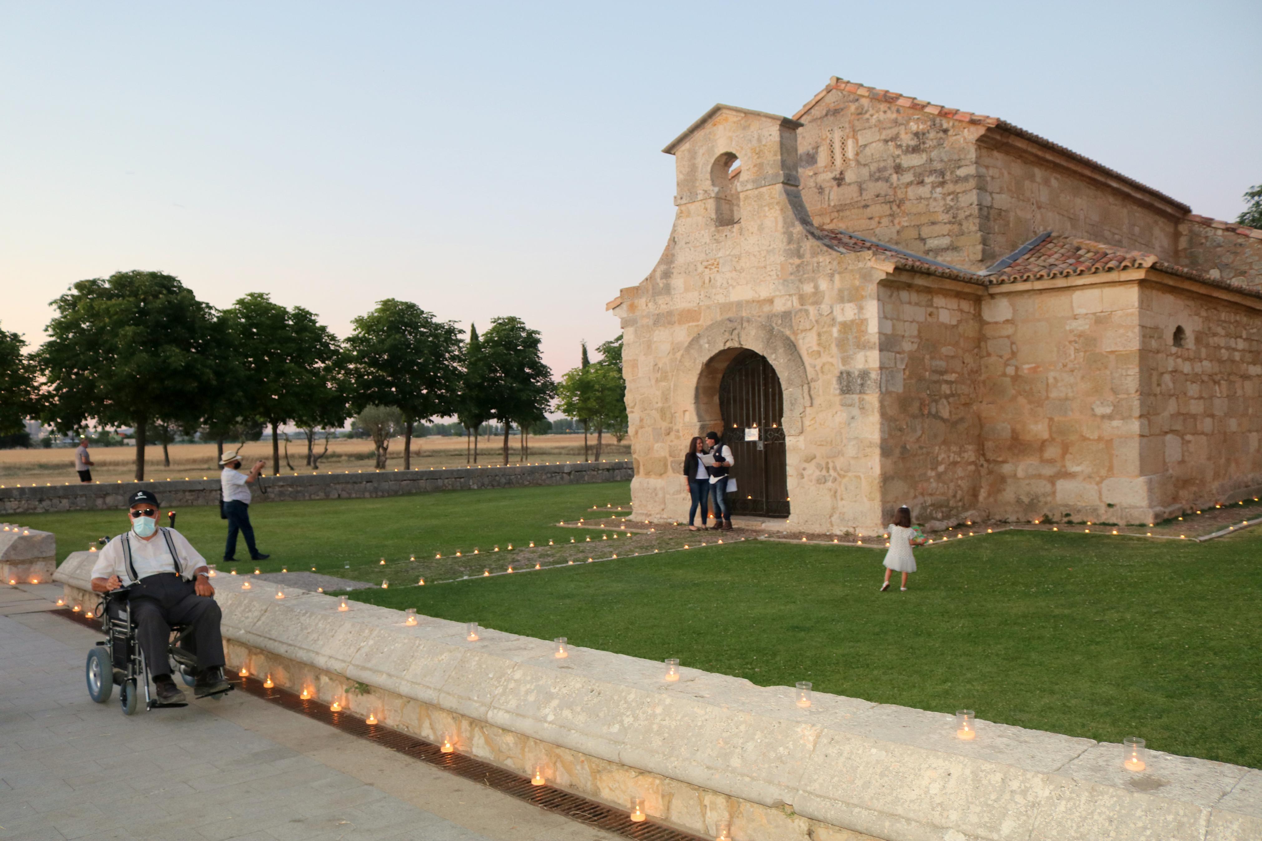 Baños de Cerrato disfruta de su Tercera Noche de las Velas