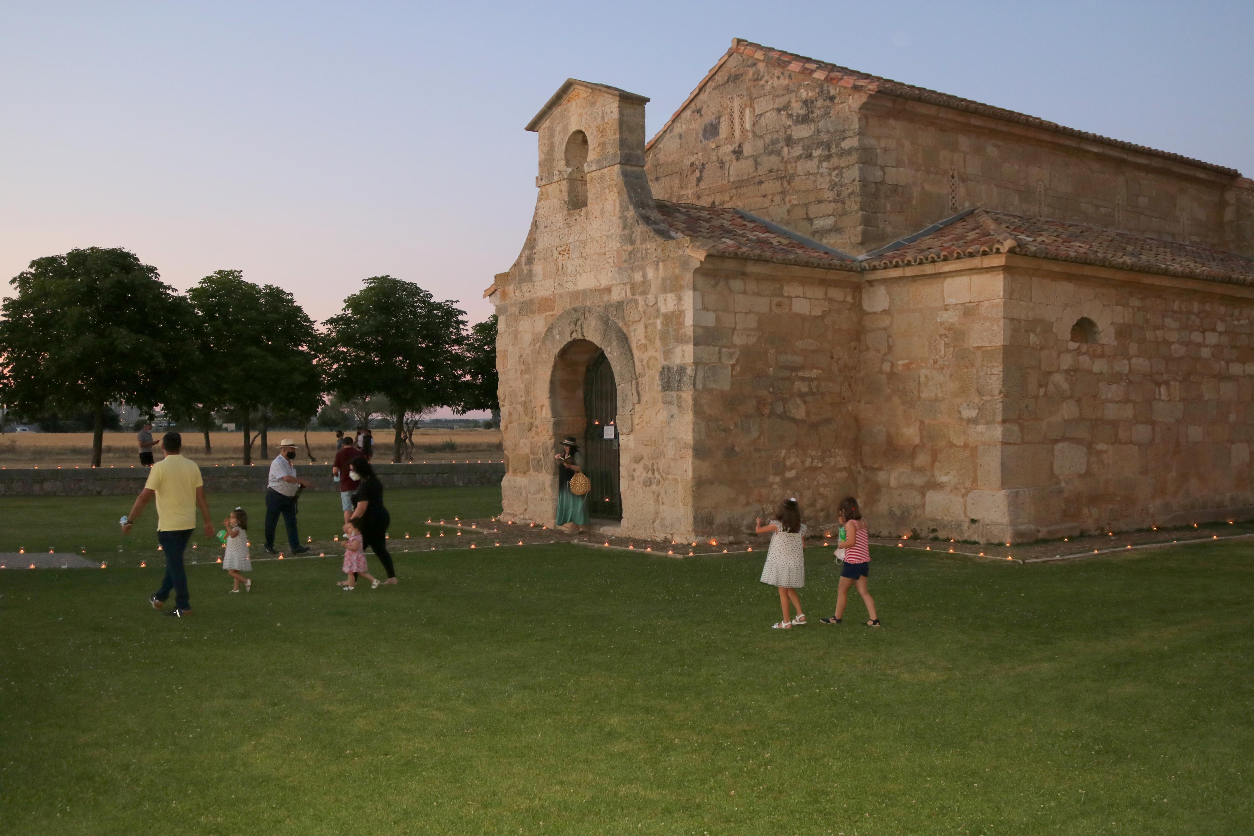 Baños de Cerrato disfruta de su Tercera Noche de las Velas