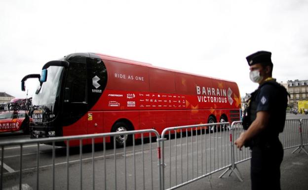 Autobús del equipo Bahrain. 