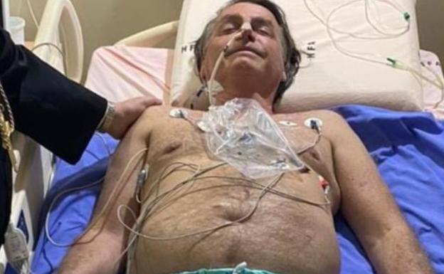 El presidente de Brasil, Jair Bolsonaro, está ingresado en el hospital Vila Nova Star 