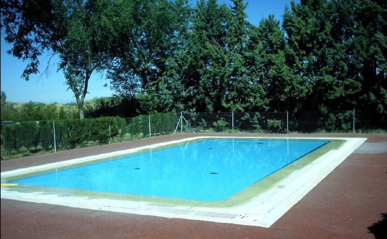 Piscina de Villabrágima . 