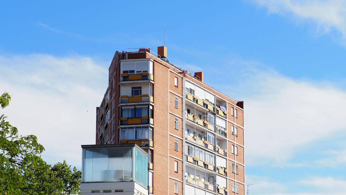 El barrio de La Farola se empezó a construir en el año 1936, junto con la edificación de esa zona del Paseo Zorrilla