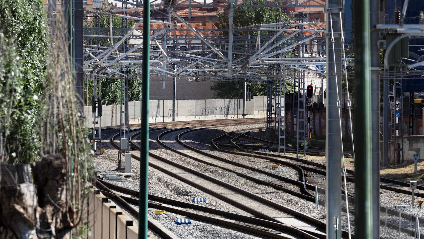 El barrio de La Farola se empezó a construir en el año 1936, junto con la edificación de esa zona del Paseo Zorrilla